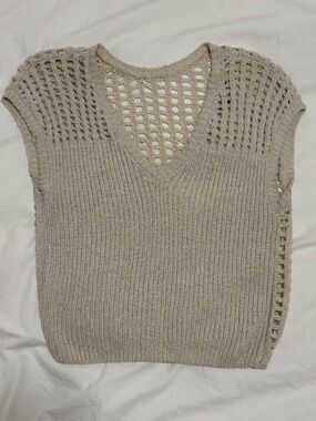 Cropped knit top